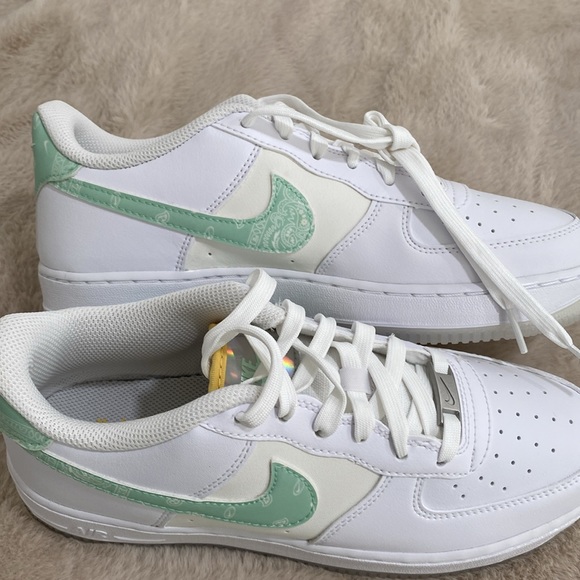 🆕 NIKE Air Force 1 LV8 GS Casual Sneaker White/Phantom/Mint Foam Low Cut Unisex - Picture 7 of 15